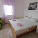 Aparthotel Vila Kula Nin