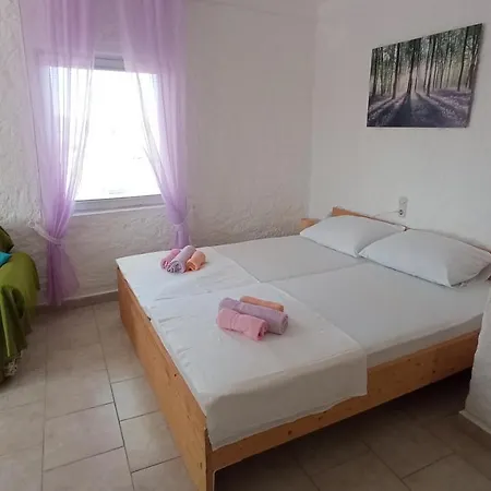 Aparthotel Vila Kula Nin