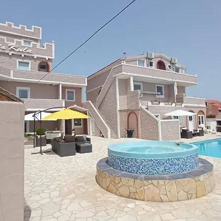 Aparthotel Vila Kula *