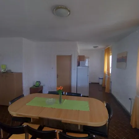 Aparthotel Vila Kula Nin