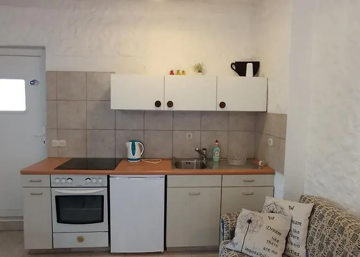 Vila Kula 3* Nin