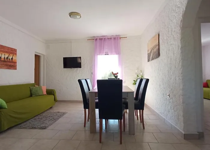 Vila Kula 3*
