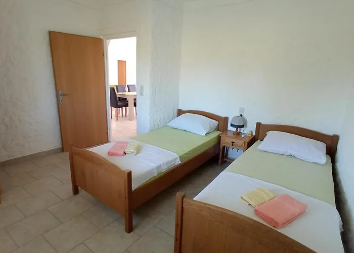 Apartahotel Vila Kula 3*