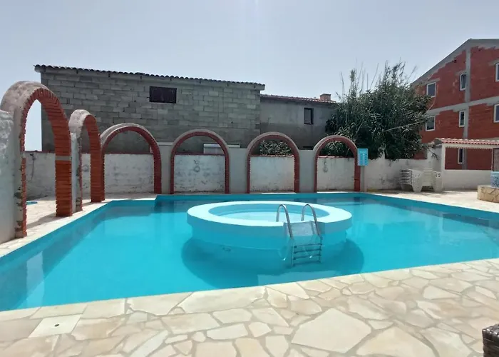 Apartahotel Vila Kula Nin