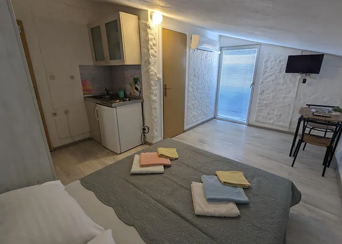 Apartahotel Vila Kula 3*